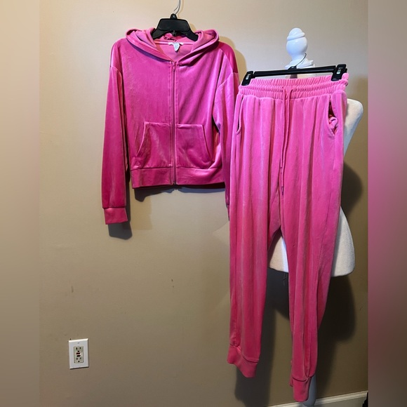 Pink Velour Zip up and sweat pants set - Picture 3 of 17